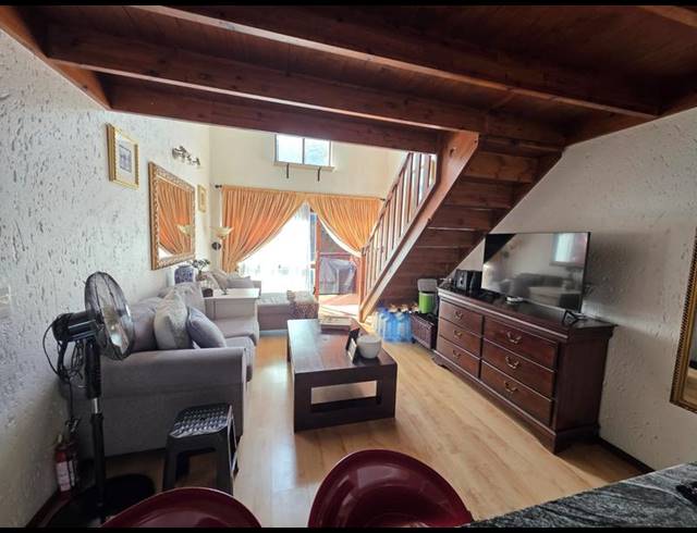 1 BEDROOM APARTMENT FOR SALE IN SUNNINGHILL